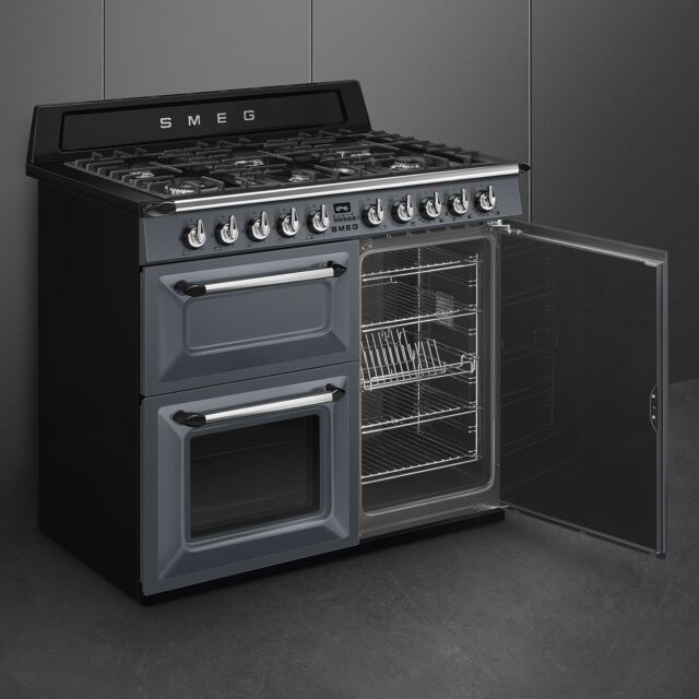 Smeg Victoria 100cm 6 Burner Double Oven & Grill Dual Fuel Range Cooker
