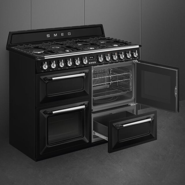 Smeg Victoria 110cm 7 Burner Gas Hob Double Oven & Grill Dual Fuel Range Cooker