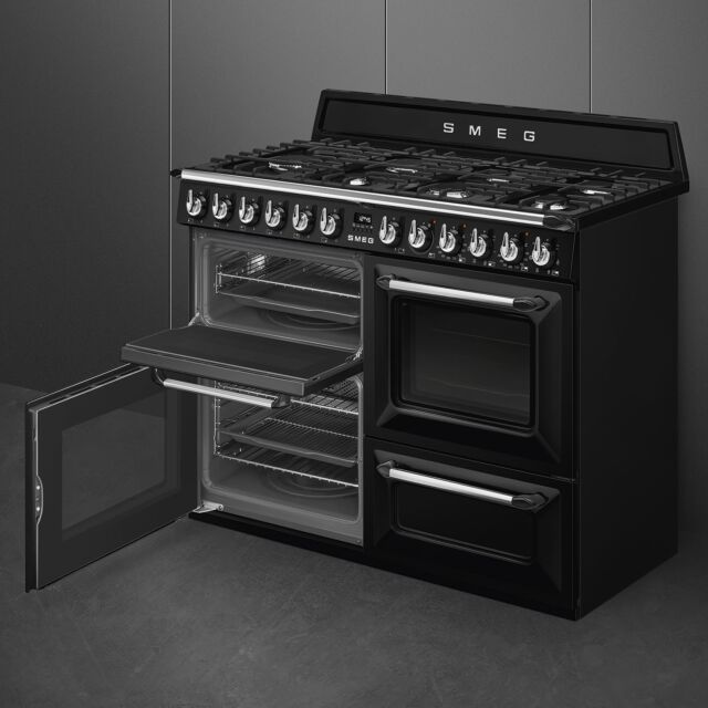 Smeg Victoria 110cm 7 Burner Gas Hob Double Oven & Grill Dual Fuel Range Cooker